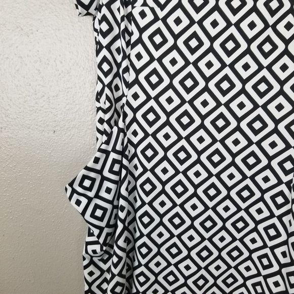Rose Republic B/W Short Sleeve Mini Dress L - Picture 2 of 6